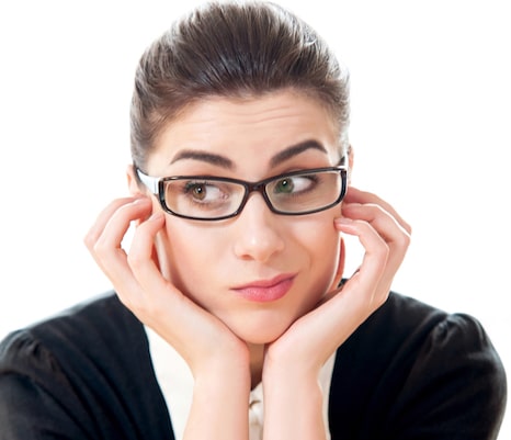 woman thinking about why the recruiter hasn't called